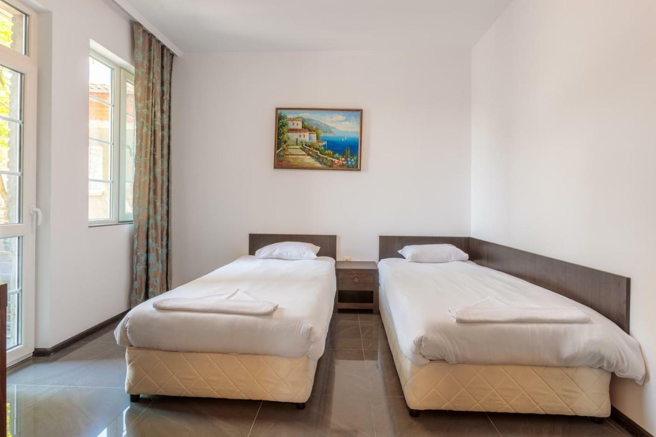 Seaside Guest Rooms Burgas Exterior foto